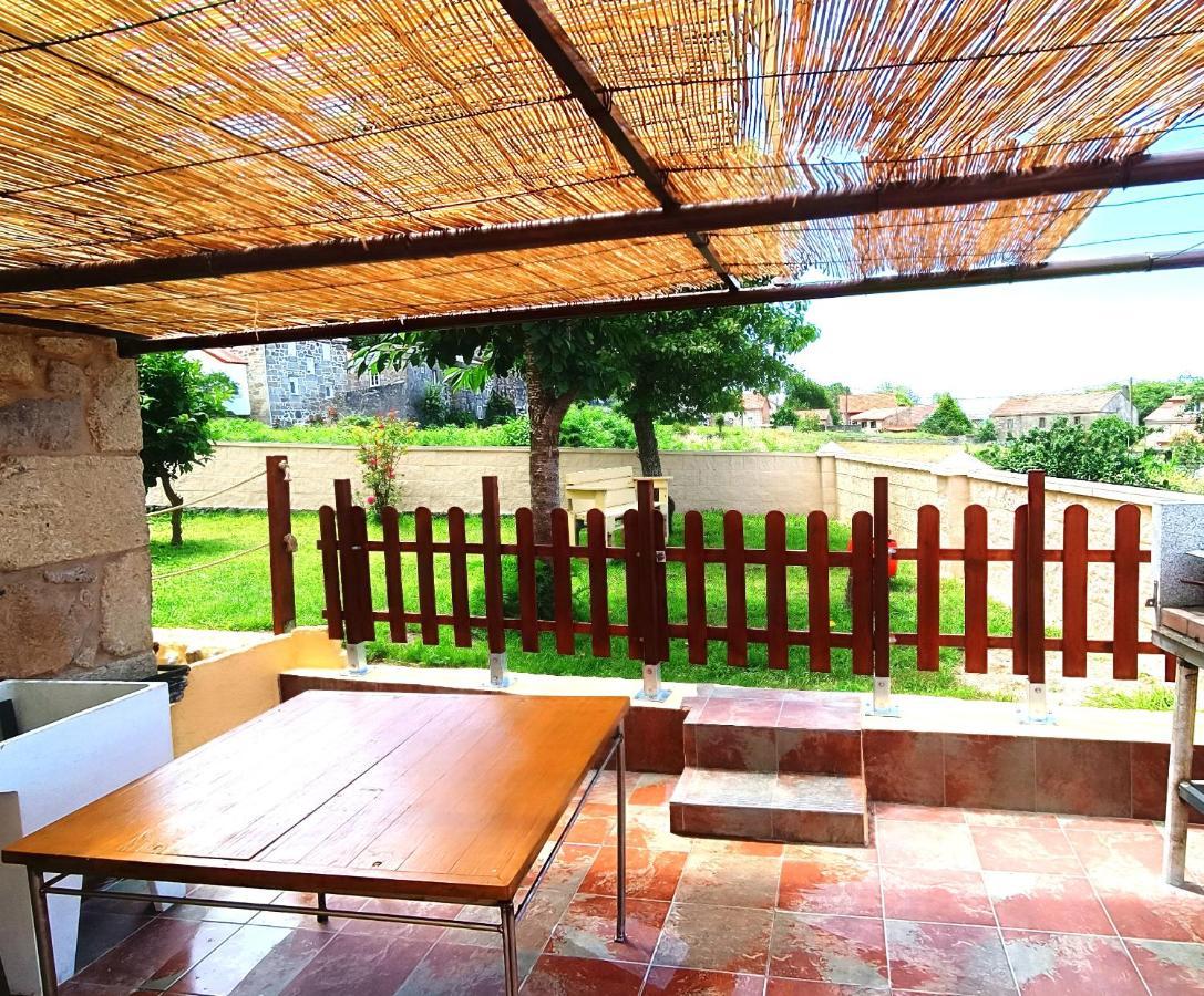 Casa Pepa De Enrique Villa Lira  Exterior photo